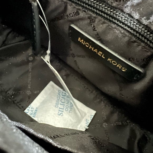 NWT MICHAEL KORS AUSTEN EXTRA SMALL CROSSBODY SATCHEL - Picture 7 of 10